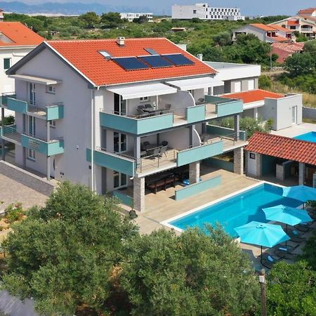 Apartmani "Villa Barbara" Novalja Exterior photo