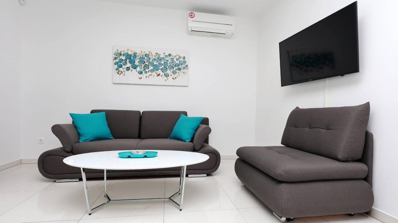 Apartmani "Villa Barbara" Novalja Exterior photo