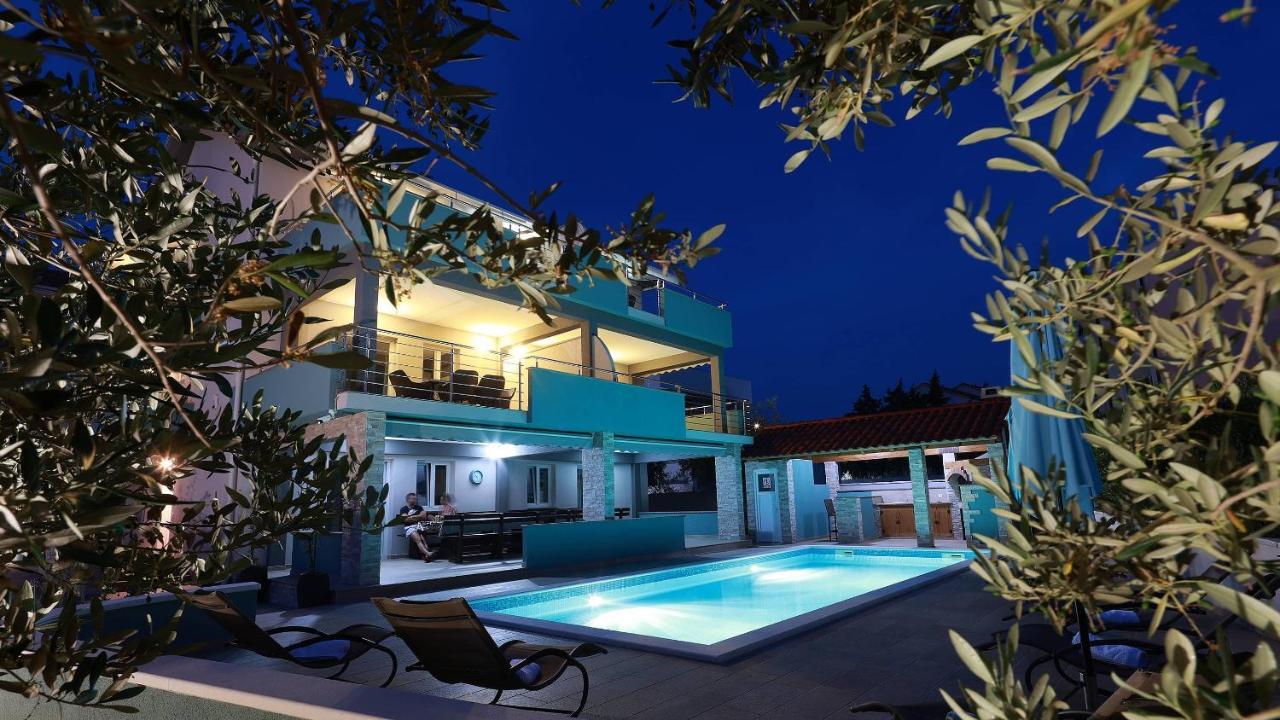 Apartmani "Villa Barbara" Novalja Exterior photo