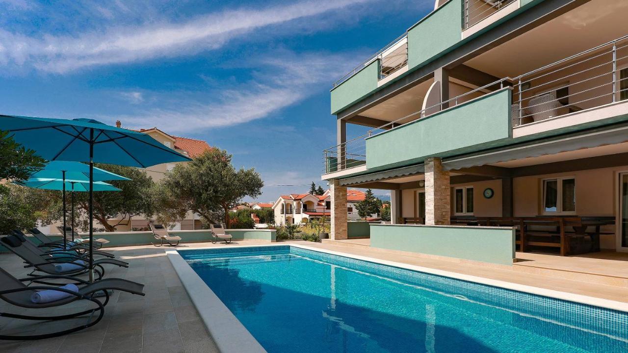 Apartmani "Villa Barbara" Novalja Exterior photo