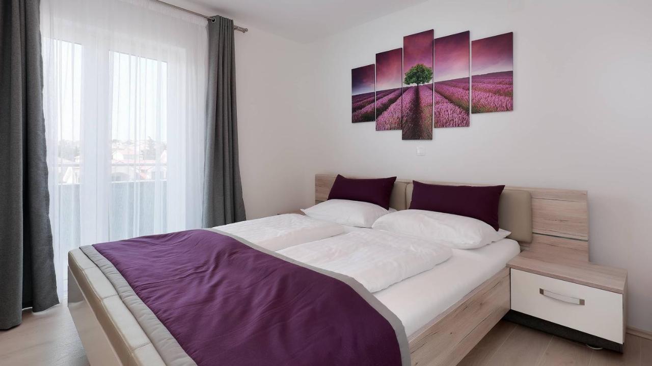 Apartmani "Villa Barbara" Novalja Exterior photo