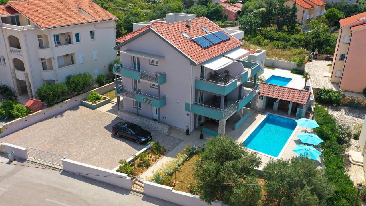 Apartmani "Villa Barbara" Novalja Exterior photo