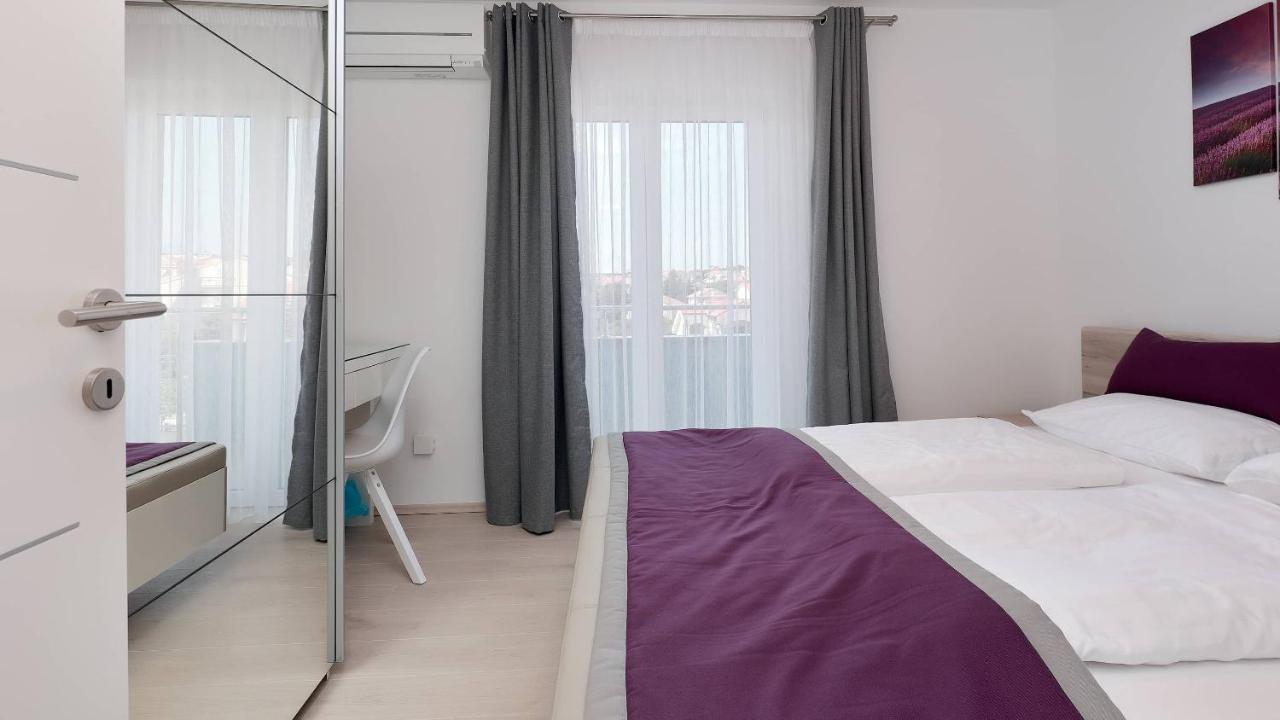Apartmani "Villa Barbara" Novalja Exterior photo